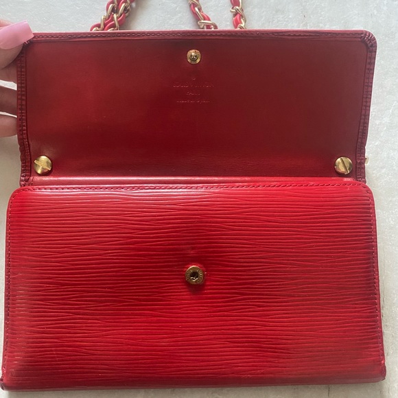 SOLD ✨✨Authentic Louis Vuitton Epi ✨✨ - Picture 9 of 14